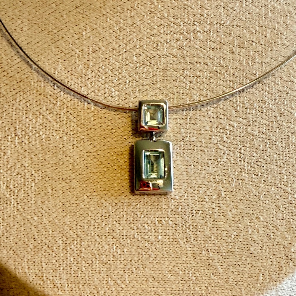 Sterling Silver Wire Necklace with Blue Topaz Gemstone Pendant 925